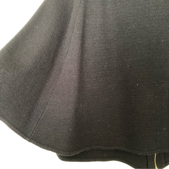 Black poncho with pockets - Picture 5 of 8